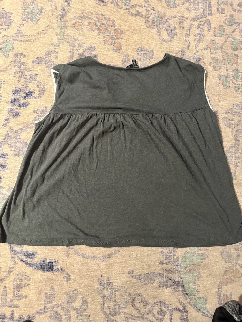 Embroidered Split-Neck Sleeveless Boho Flowy Top - Picture 2 of 3